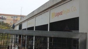 Caseta abandonada en el solar que ocupaba la guarderia de La Paz.