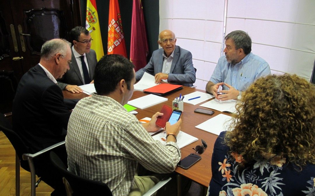 Gras: “En Joven Futura ha habido una chapuza urbanística y la responsabilidad no la pueden pagar los vecinos”