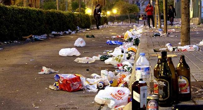 El PSOE pide mayor previsión y control para evitar que se repitan los problemas de suciedad que se dieron el pasado 24 de diciembre
