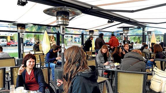 El PSOE solicita al Ayuntamiento que colabore con la Comunidad Autónoma para hacer cumplir la Ley del Tabaco en el municipio