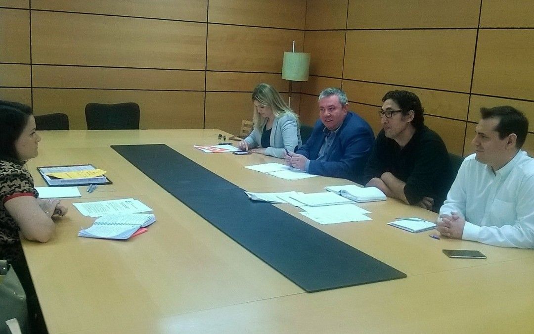 El PSOE considera necesario revisar el Plan de Movilidad y que se convoque la Mesa del Transporte