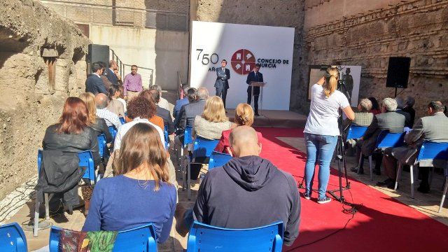 El PSOE recuerda a Ballesta que el PP no tiene mayoría y le exige que cuente con la oposición antes de organizar actos de la Corporación Municipal
