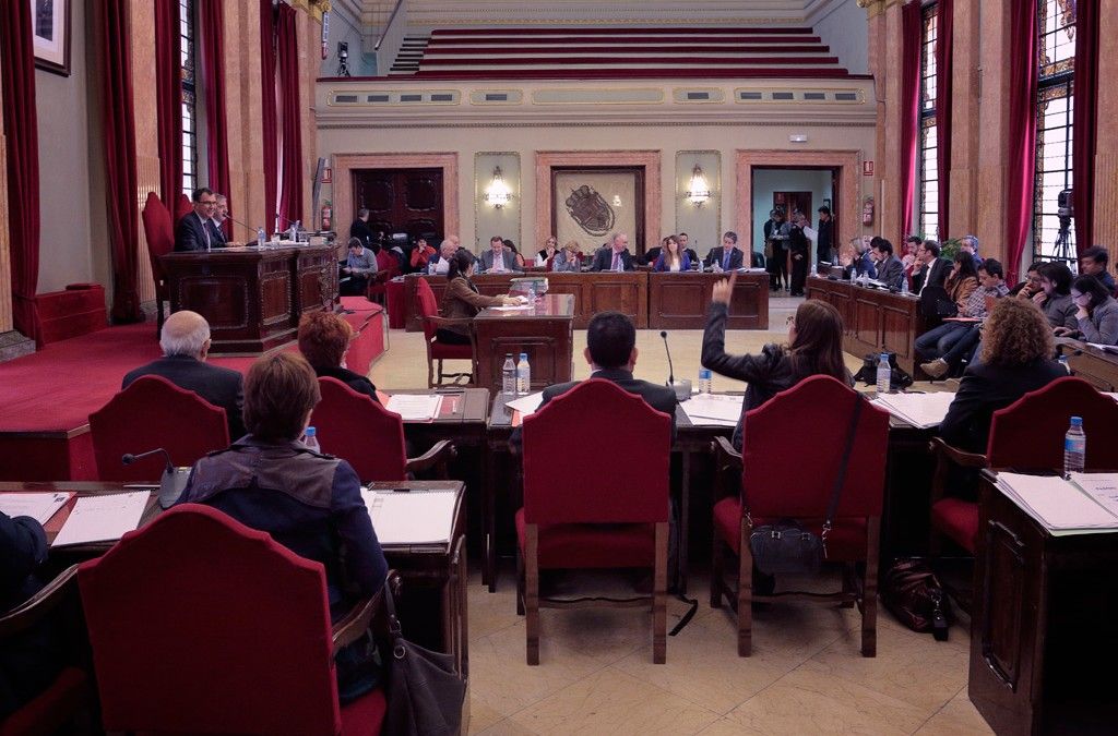 El PSOE apuesta por reformar el Reglamento del Pleno para que sus debates expresen el nuevo tiempo político de más pluralidad y acuerdos