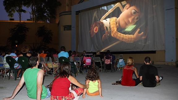 El PSOE critica la falta de actividades culturales y de ocio para el verano en barrios y pedanías de Murcia