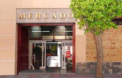 El PSOE denuncia la falta de inversión para la regeneración de las plazas de abastos del municipio