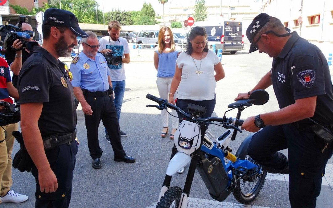 El PSOE denuncia que la Concejalía de Tráfico y Seguridad utiliza a la Policía Local con fines publicitarios