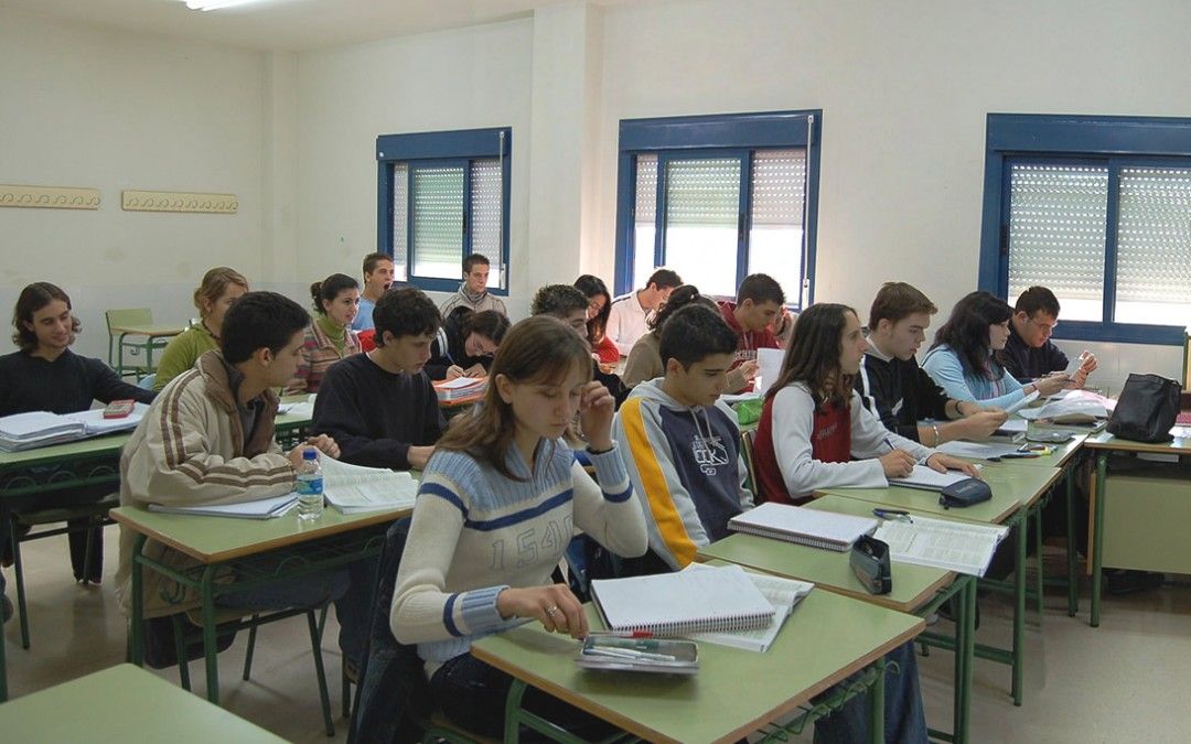El PSOE solicita la participación del alumnado en la elección de los corresponsales de los Puntos de Información Juvenil