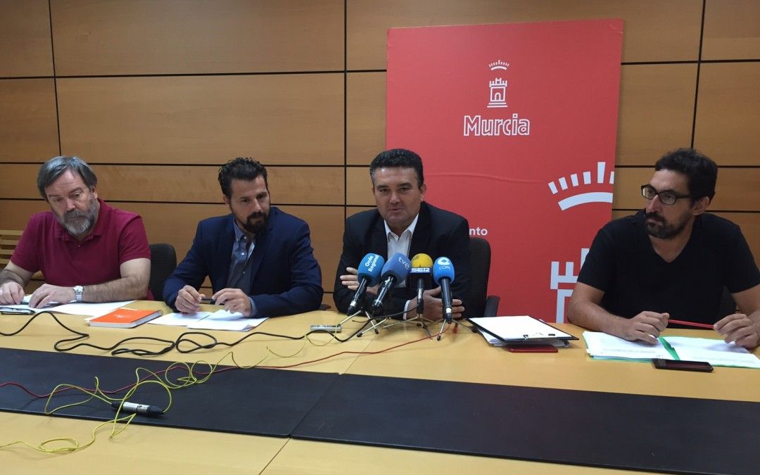 Los grupos de la oposición en el Ayuntamiento de Murcia exigen que la parte pública de Emuasa tome el control de la empresa