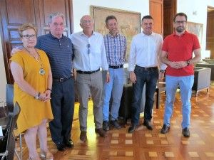 De izquierda a derecha: Maite Espinosa, Guillermo Martínez-Abarca, José Ignacio Gras, Víctor Alonso, Enrique Ayuso y Enrique López.
