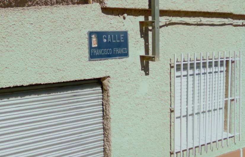 El PSOE exige al gobierno de Ballesta «que se deje de maniobras evasivas y cumpla la Ley de Memoria Histórica»
