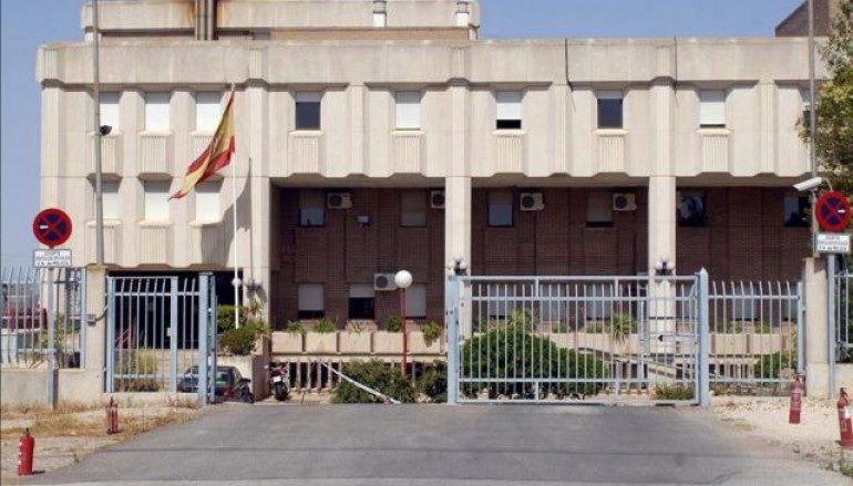 El PSOE pide al delegado de Gobierno una visita al CIE de Sangonera