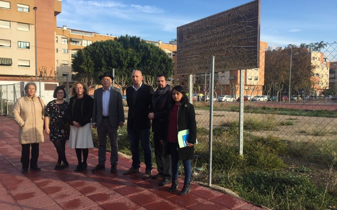 La oposición en el Ayuntamiento exige al PP regional y local que cumplan su palabra y ofrezcan plazos y financiación para corregir las deficiencias sanitarias en la zona Norte
