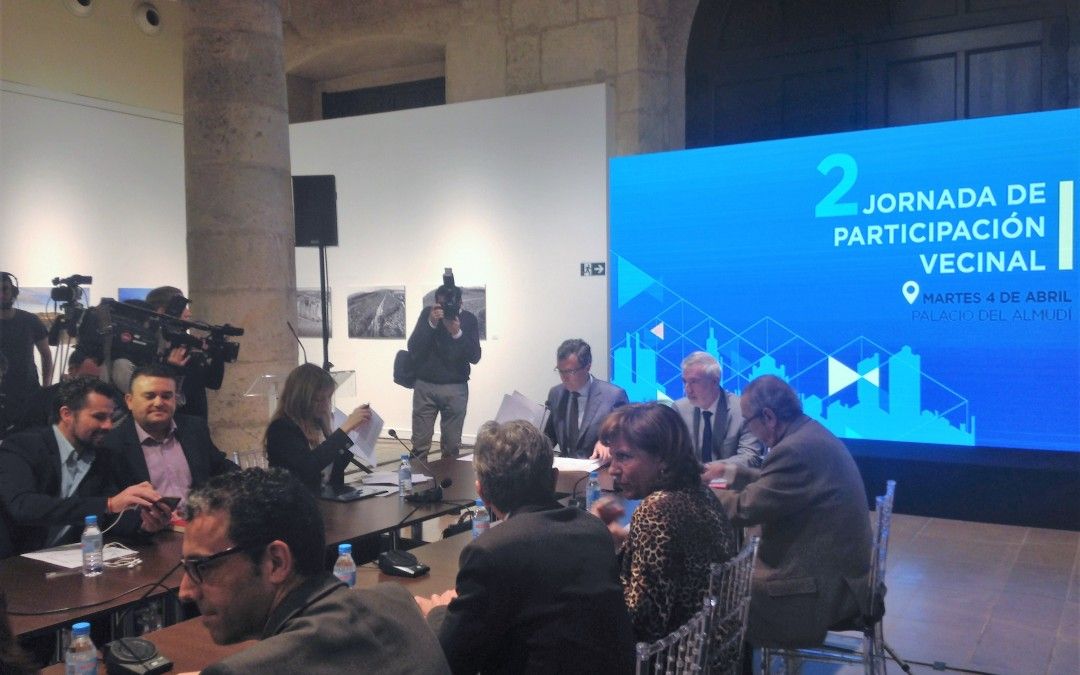El PSOE critica que Ballesta venda unas jornadas de participación vecinal sin contar con el resto de grupos políticos ni con las principales asociaciones vecinales