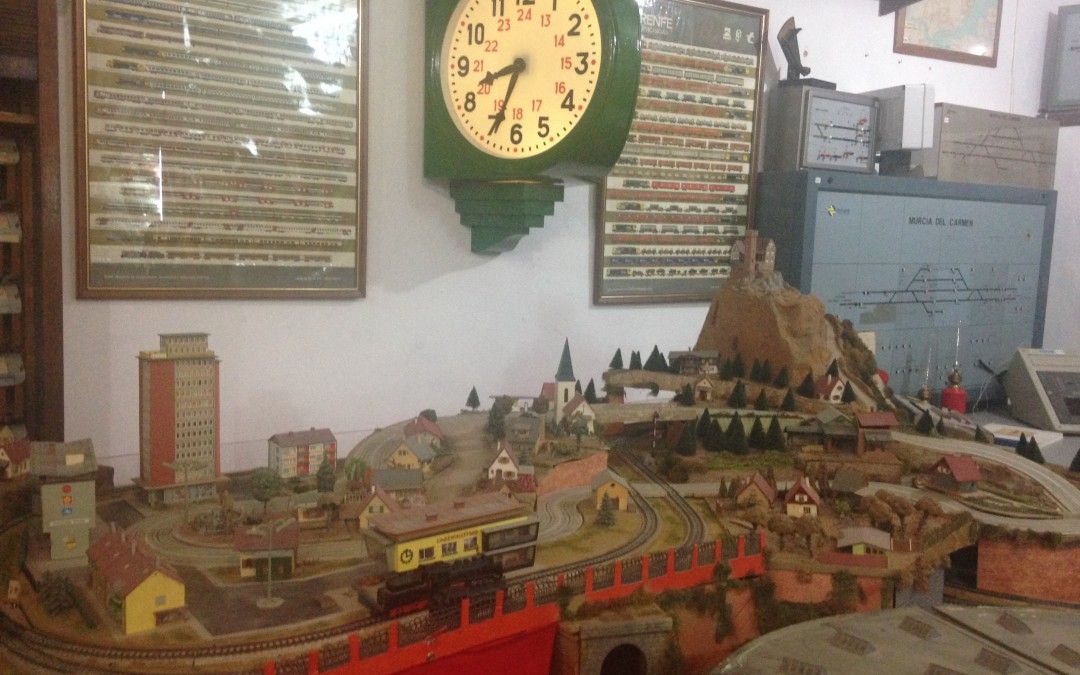 El PSOE reclama al PP la misma agilidad para informar del traslado del Museo del Ferrocarril al edificio de Emuasa que para hacerse fotos