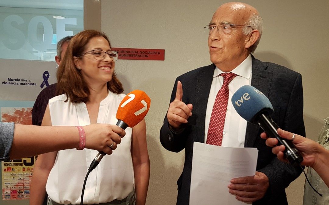 Susana Hernández asegura que «el cambio de portavocía del Grupo Socialista no hace sino afianzar la lucha por lo justo y lo social, siguiendo la estela que ha dejado Gras»