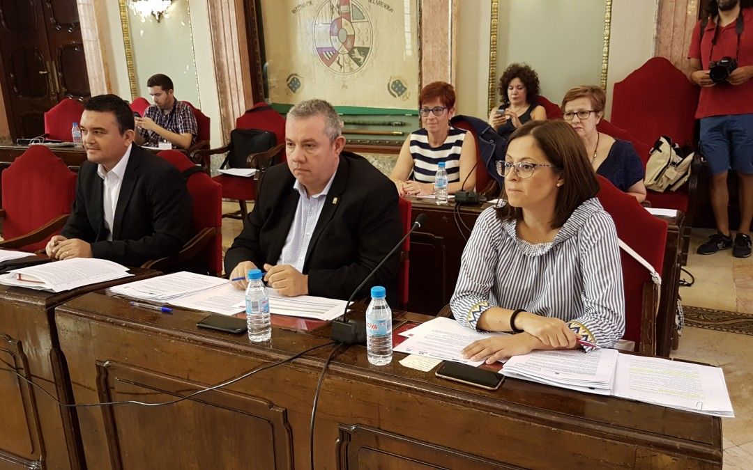 El PSOE saca adelante iniciativas para acondicionar los centros educativos a las altas temperaturas, acabar con la violencia en el deporte y para la celebración del 75 aniversario de la muerte de Miguel Hernández