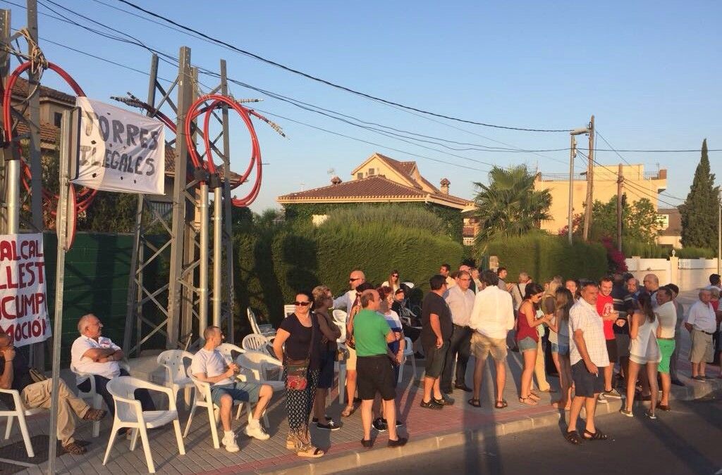 El PSOE denuncia que la puesta en servicio de las torres eléctricas en La Arboleja es un incumplimiento de un mandato de los plenos de Murcia y de la Junta Municipal