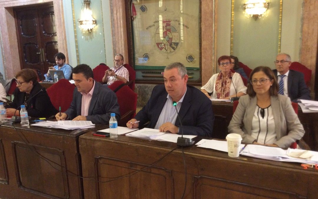El Pleno acuerda el aumento del presupuesto en 1,9 millones de euros para gestión directa de las juntas municipales