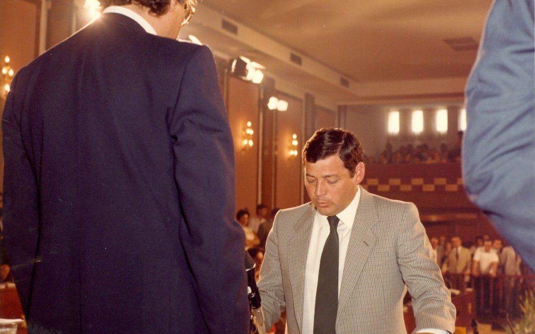 El PSOE propone al Pleno nombrar Hijo Predilecto a Hernández Ros, primer presidente de la Comunidad Autónoma