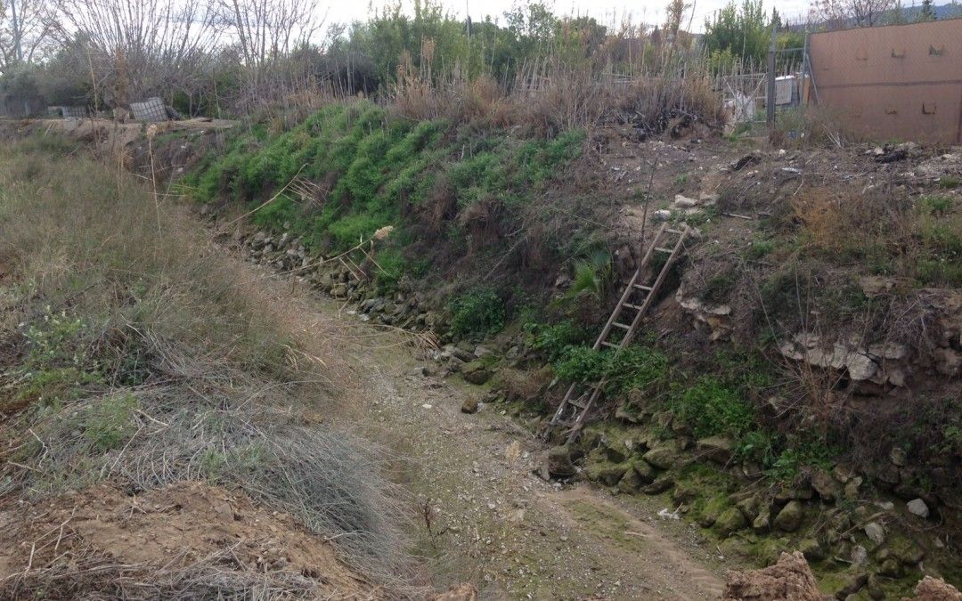 El PSOE censura que el PP utilice el “parcheo” para impedir el deterioro de un bien histórico como la acequia Aljufía