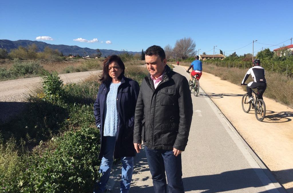 El PSOE exige limpieza y seguridad en toda la mota del Segura y recuerda que el proyecto Río «no es sólo iluminarlo a su paso por la ciudad»