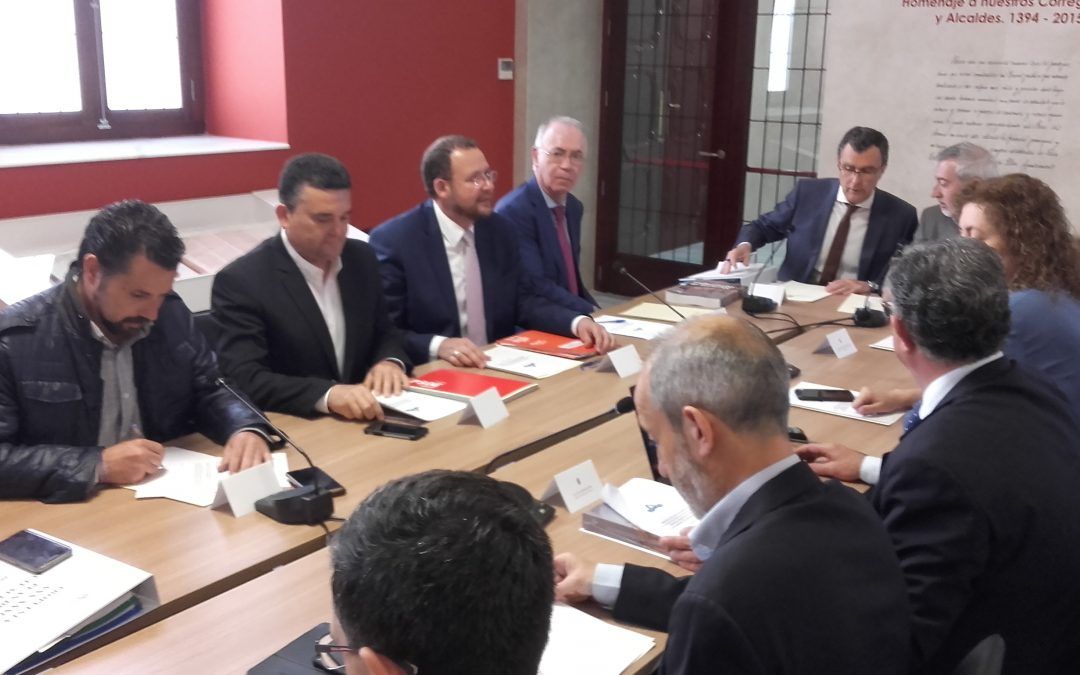 El PSOE considera insuficiente el plan de inversiones de Emuasa, ya que la red es obsoleta y necesita constantes reparaciones