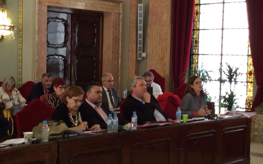 El PSOE logra que el Pleno apoye dos mociones destinadas a jóvenes y a dignificar el trabajo de los funcionarios