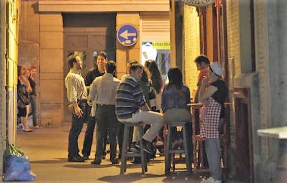El PSOE advierte de que el conflicto con los hosteleros por el ruido pasa por un acuerdo que compagine negocio y descanso