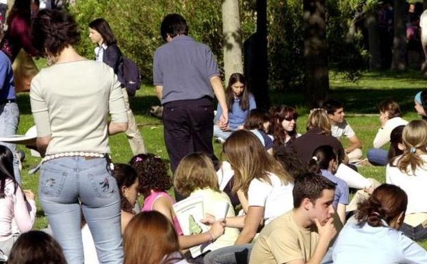 El PSOE pedirá al Pleno la puesta en marcha de un Plan de Emancipación «adecuado» para que los jóvenes puedan salir de casa de sus padres
