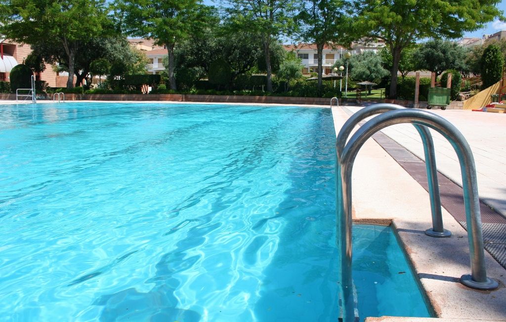 El PSOE reclama al Ayuntamiento que los vecinos de pedanías puedan bañarse en las piscinas municipales desde el 1 de junio