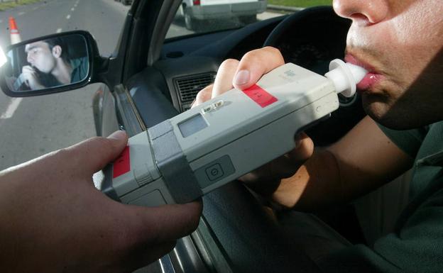 El PSOE alerta de la pobreza de medios de la Policía Local que no tiene ni para las pilas de los alcoholímetros
