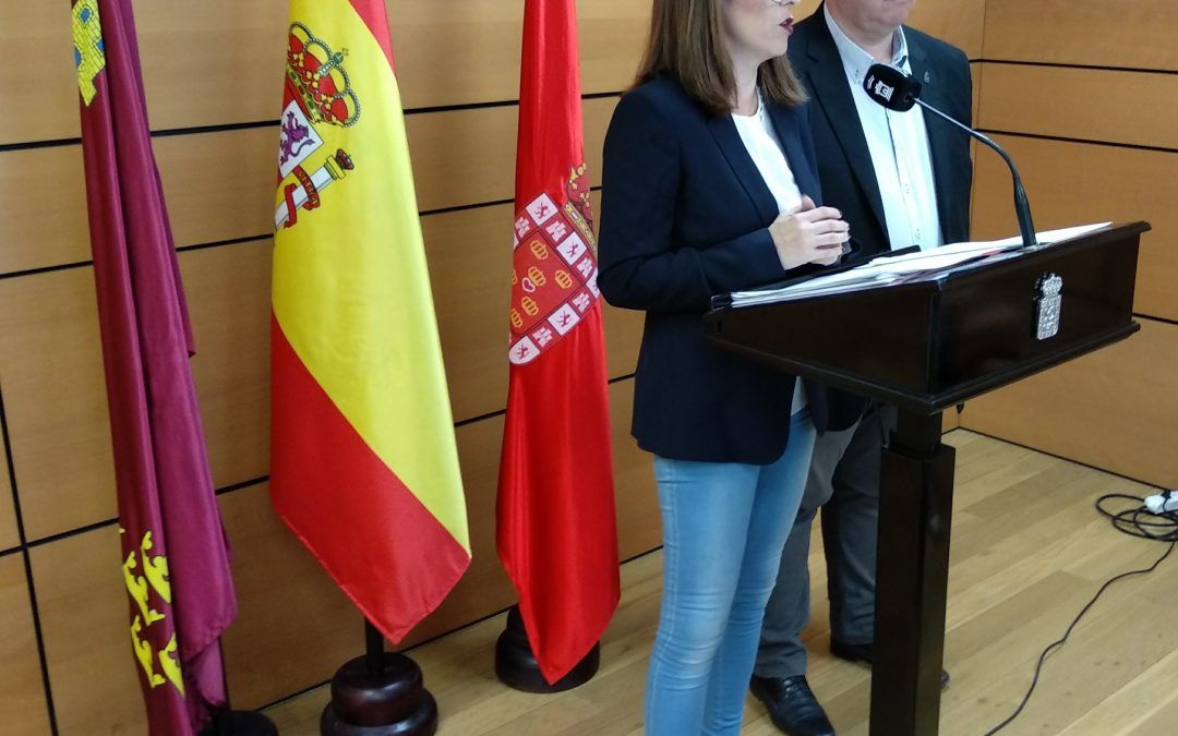 El PSOE denuncia el trato de explotación al que somete el PP a los bomberos, a quienes pide que trabajen durante sus vacaciones