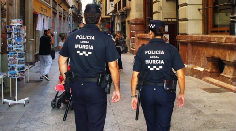 El PSOE critica el «parcheo» del PP con la Policía Local y considera «ridículo» anunciar la incorporación de 4 agentes a la plantilla