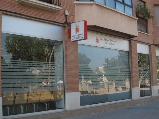El PSOE recrimina al PP que aplique «impuestos al tuntún y sin tener en cuenta los ingresos familiares» y pide «más sensibilidad»