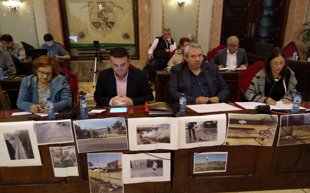 “Un municipio estancado con un alcalde para las cuatro calles del centro y nada más”