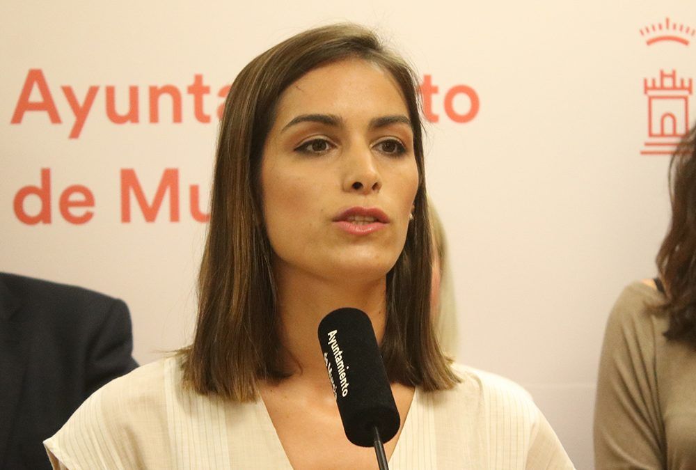 El PSOE reclama ayudas para los estudiantes murcianos que quieren hacer un Erasmus y la creación de un centro juvenil en el Carmen