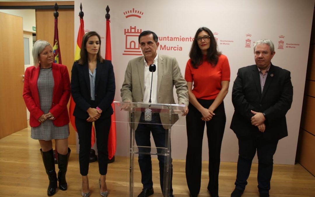 El PSOE se muestra “impresionado” por las acusaciones de Gómez y reclama la revisión de los grandes contratos ya