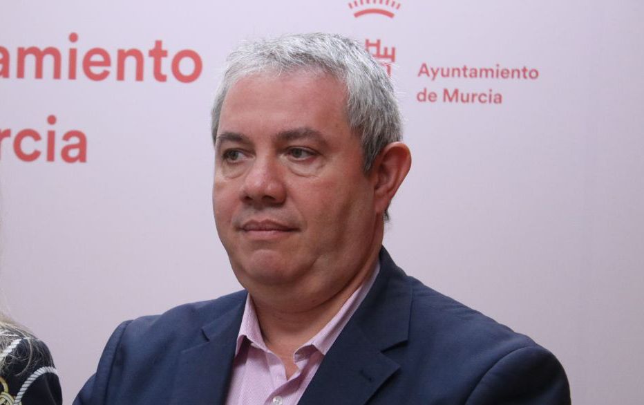 El PSOE advierte del “despropósito” de dejar a los vecinos de Zeneta hasta cuatro horas sin autobús los días laborables