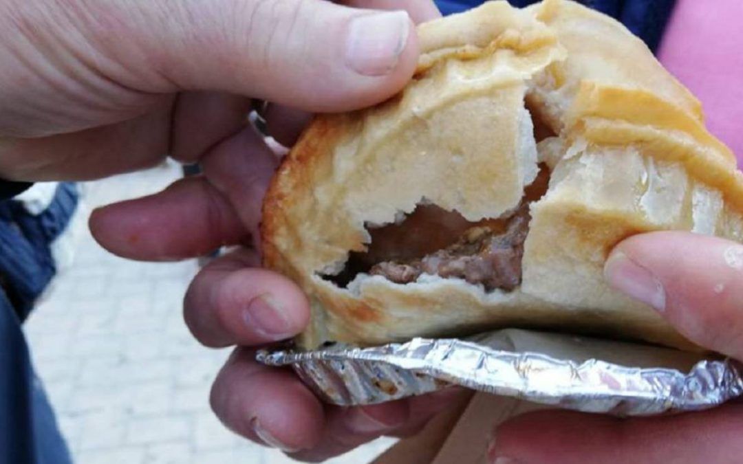 El PSOE critica que le adjudiquen a los alumnos de Hostelería los pasteles de carne congelados que se repartieron en Fiestas de Primavera