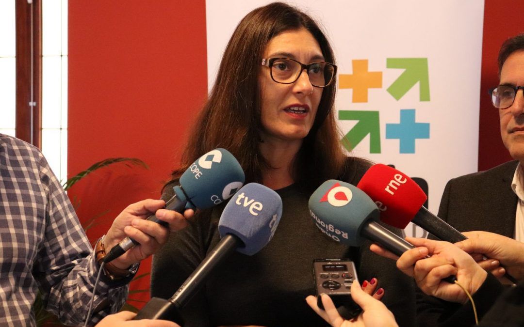 El PSOE lamenta que el alcalde vuelva a “sacarse un conejo de la chistera” con el anuncio de un nuevo grupo de Policía Local