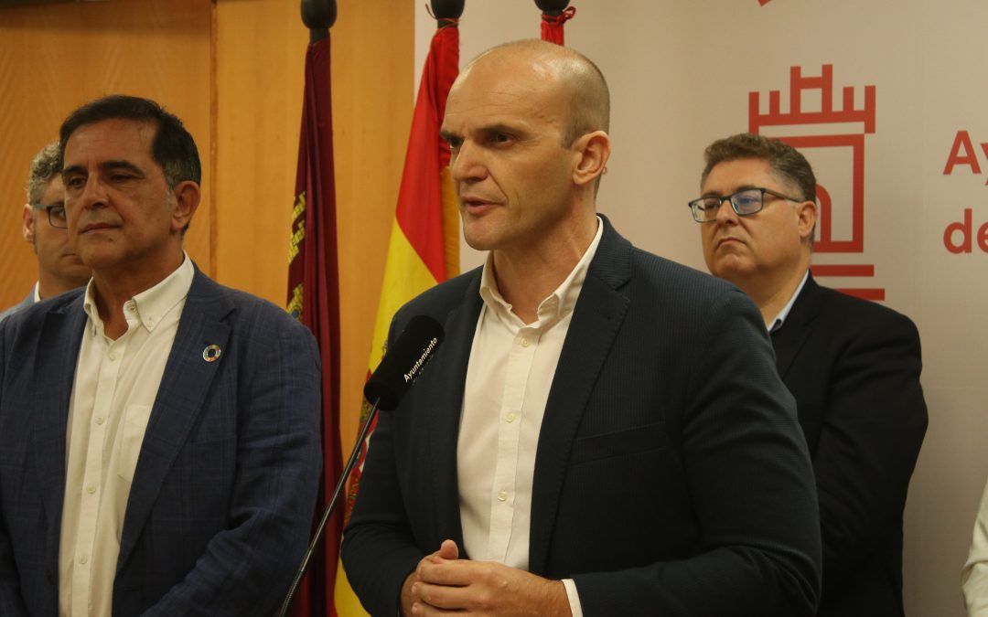 El PSOE denuncia otra promesa incumplida: los cursos para formar a parados que serían contratados para el aeropuerto de Corvera