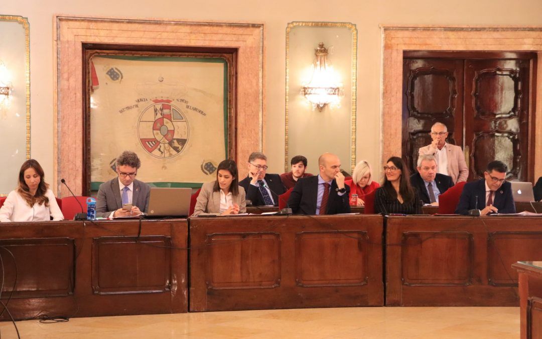 El PSOE logra el apoyo del Pleno para la mayoría de sus propuestas como la de facilitar el acceso y la información a la oposición