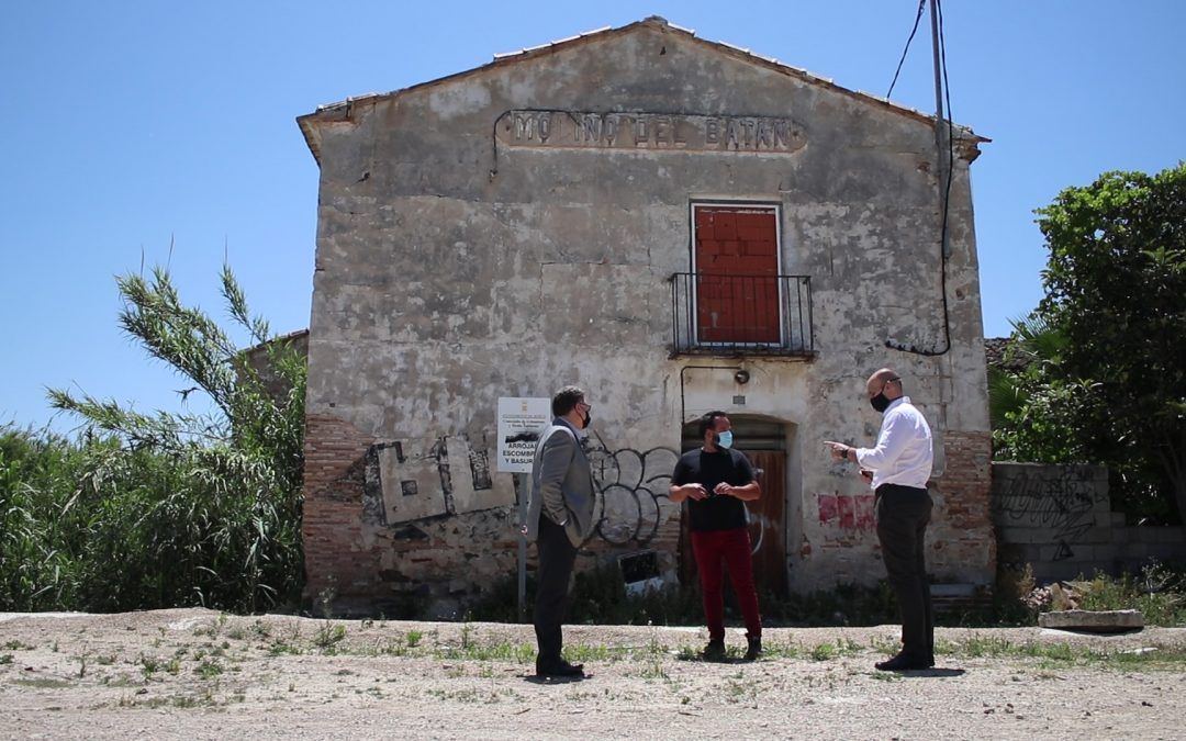 El PSOE acusa al PP “de mentir al vender como foco de interés turístico el Molino de Batán, convertido en un vertedero”