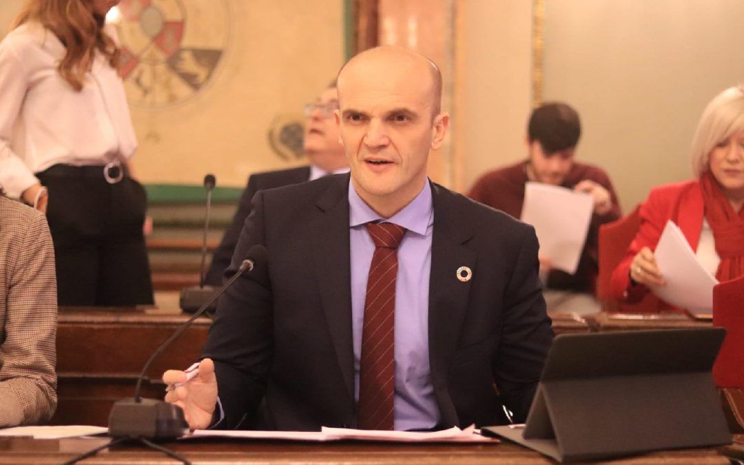 El PSOE propone reforzar la programación en los centros culturales y en la calle, ayudas y una plataforma digital para apoyar al sector local