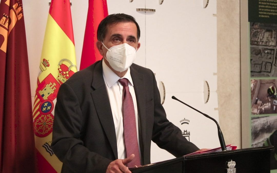 El PSOE saca adelante casi todas las mociones, entre ellas la que insiste en el cese o dimisión de Coello