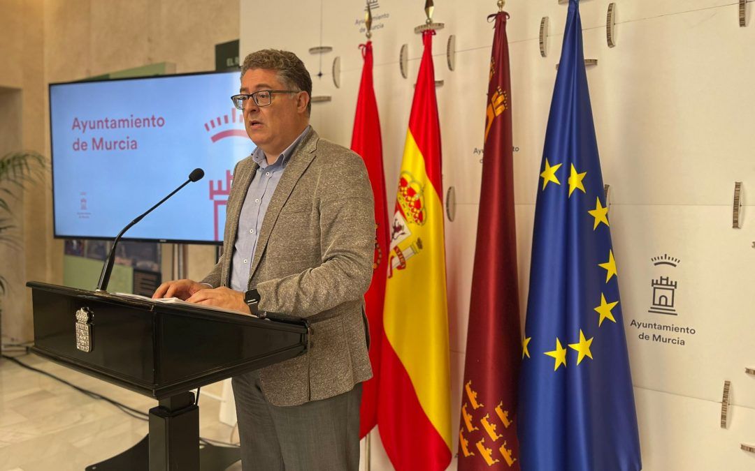 Guerrero: “Ballesta y el PP quieren que Murcia siga llena de carteles de prostitución y casas de apuestas”