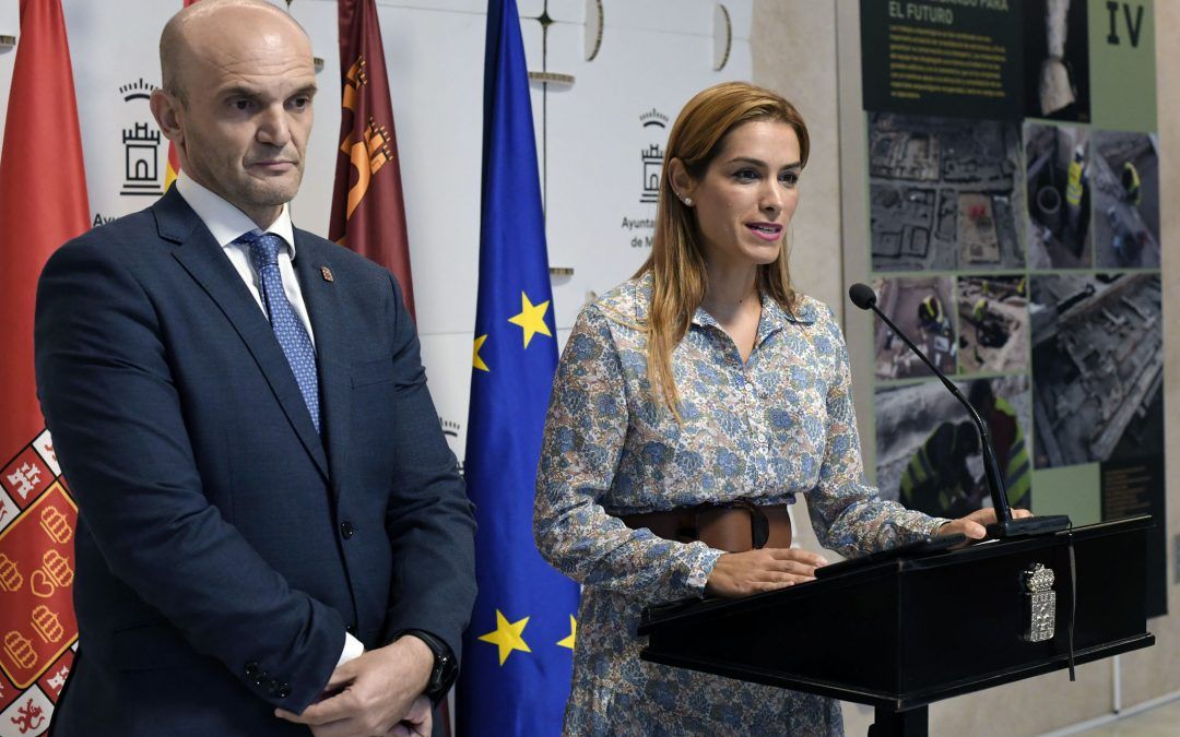 El Pleno municipal aprueba instar al Gobierno Regional a que genere los mecanismos necesarios para sufragar los 8 millones de euros del transporte público a pedanías