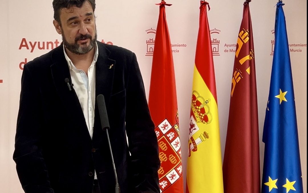 Ginés Ruiz: “El PP tiene que decidir cuál es su modelo de municipio, si sigue haciendo de Murcia una ciudad por la que pasar, o nos acompaña en hacer una Murcia por la que pasear”